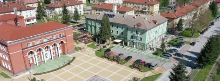 Рудозем се обединява в подкрепа за учителката Садика Пупова