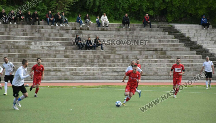 ФК „Хасково“ с 19-а поредна победа в областното първенство