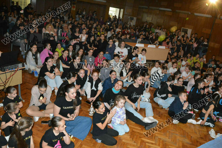 НУМСИ-Бургас получи Купата на кмета на Хасково от Националния фестивал на камерния танц