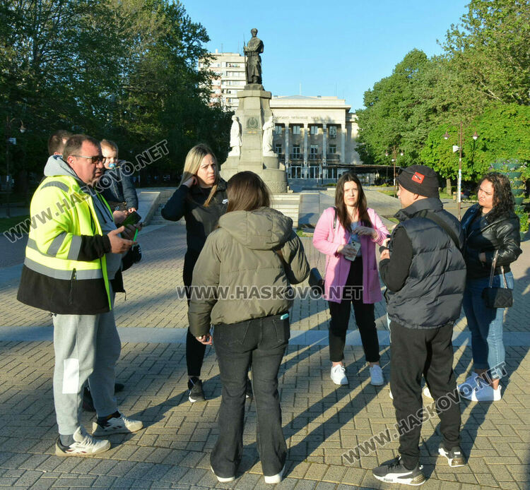 Близо 100 души се включиха в издирване на 18-годишната Маги от Хасково