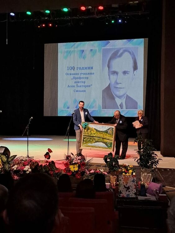 100 години ОУ „Проф. д-р Асен Златаров“ – празник на знанието, традициите и вдъхновението