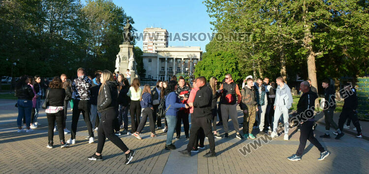 Близо 100 души се включиха в издирване на 18-годишната Маги от Хасково