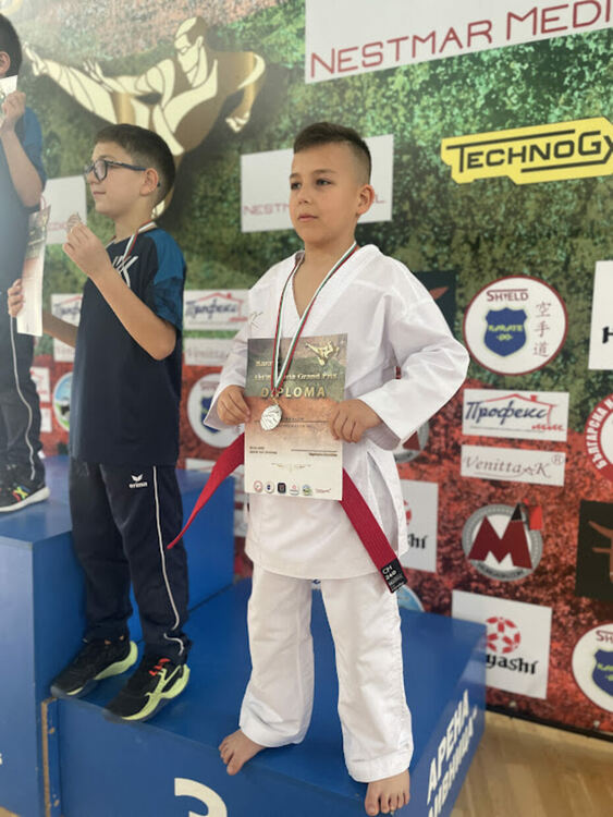 Състезателите на "Аида Вадо-рю" с успехи на Гран При турнир по карате в Сливница