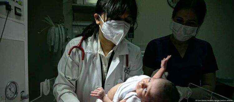 За жените в Турция е много трудно да съчетават работата с отглеждането на деца.