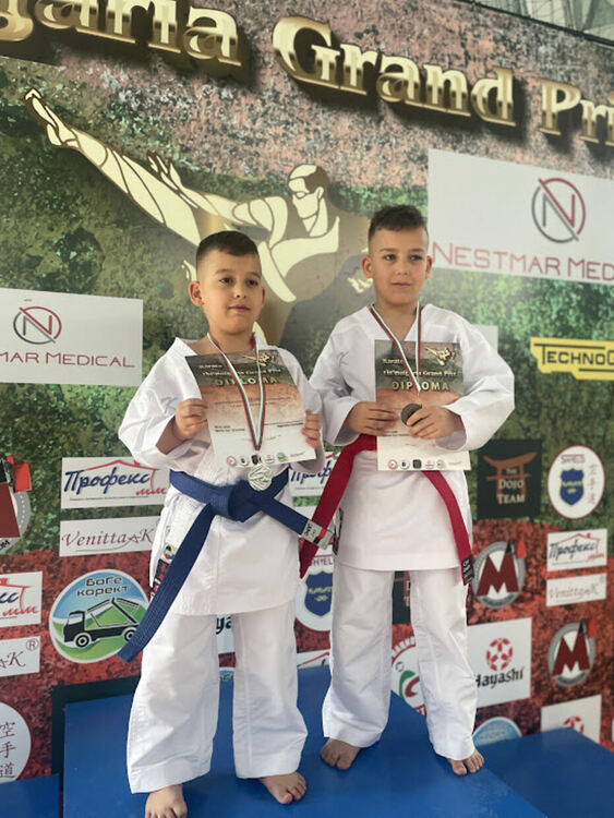 Състезателите на "Аида Вадо-рю" с успехи на Гран При турнир по карате в Сливница