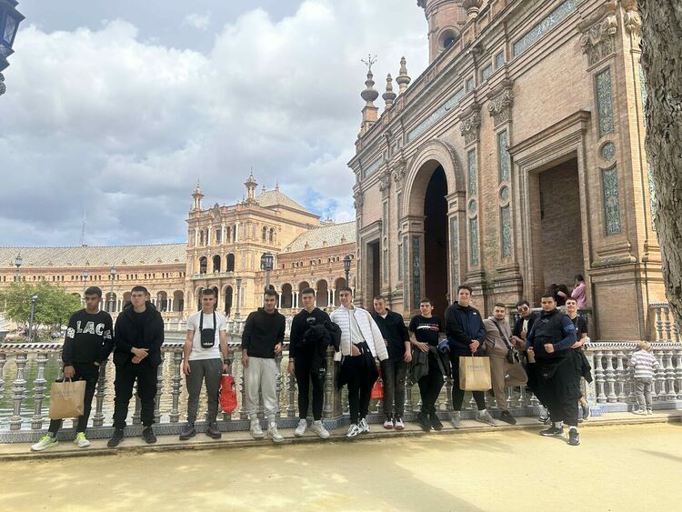 Ученици от Автото на практика в Испания