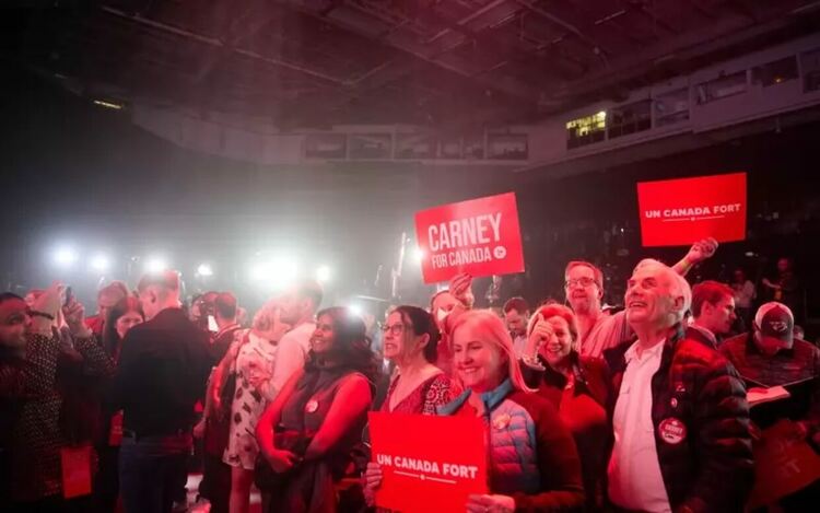 Либералите победиха в Канада