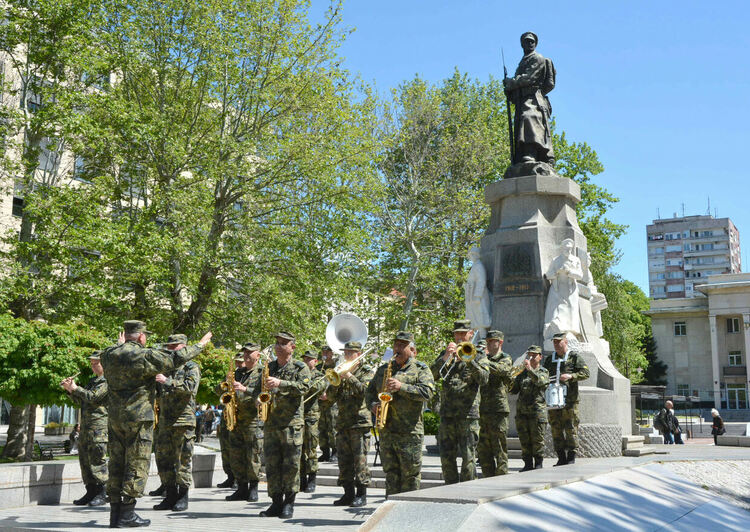 Военният оркестър с празничен концерт за Деня на Българската армия 