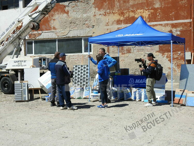 Импровизиран фест на строителните технологии се състоя в Кърджали, присъстваха водещи фирми/снимки/