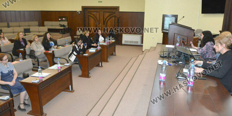 В Хасково изградиха Контактен център за деца на родители в конфликт, развод, домашно насилие 