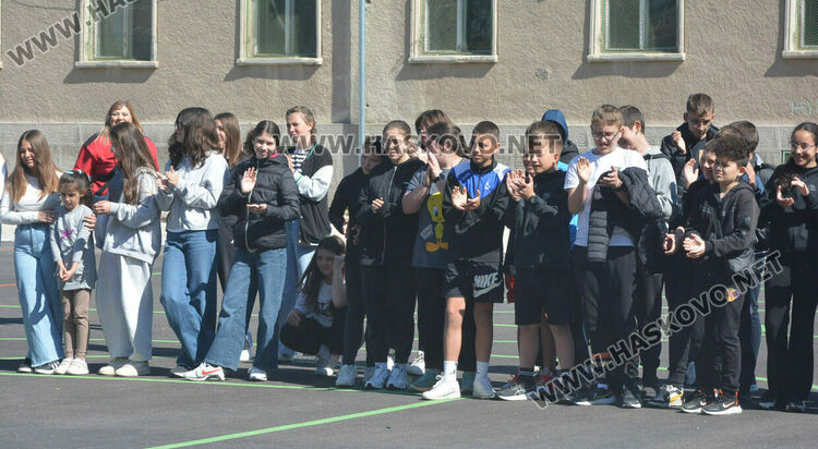 Демонстрираха гасене на пожари за 140 г. от създаването на ОУ „Св. св. Кирил и Методий“