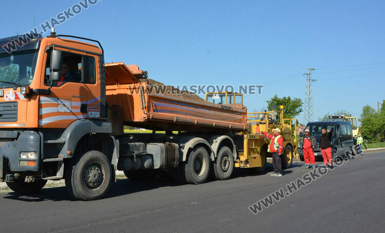 Поне 2 г. още ще продължи ремонтът на стария път от Хасково към Пловдив