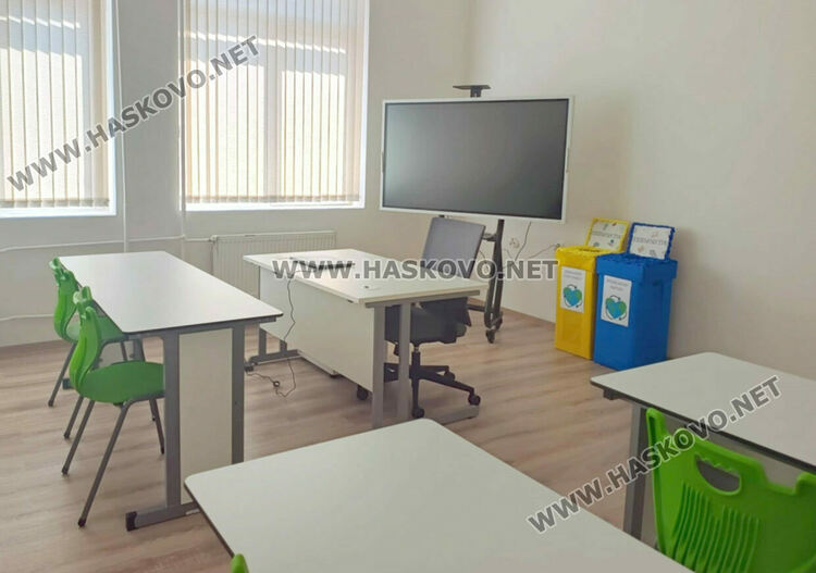 В модерен STEM център ще се обучават децата от ОУ „Св. Св. Кирил и Методий“