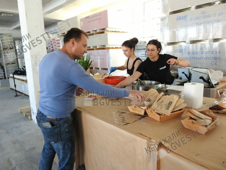 Импровизиран фест на строителните технологии се състоя в Кърджали, присъстваха водещи фирми/снимки/