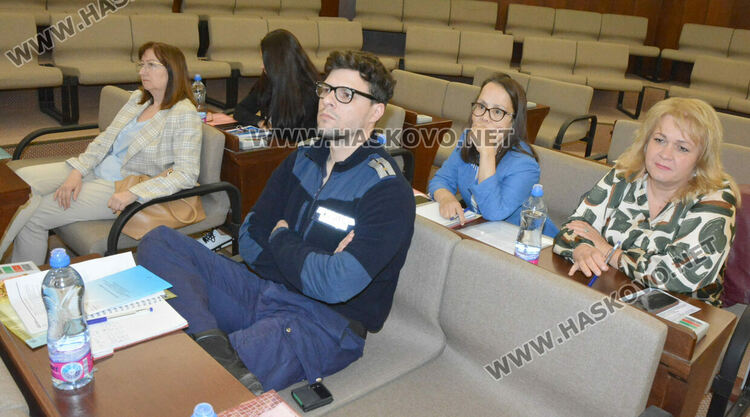 В Хасково изградиха Контактен център за деца на родители в конфликт, развод, домашно насилие 