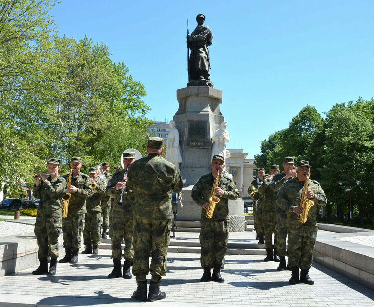 Военният оркестър с празничен концерт за Деня на Българската армия 