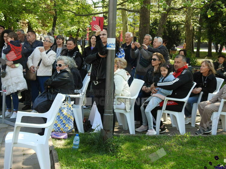 Празник на българския фолклор за Първи май в Кърджали /снимки/