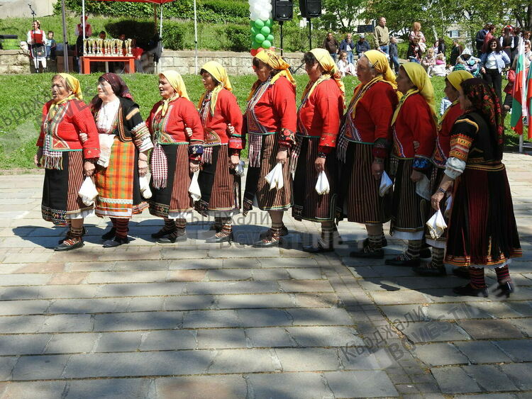  Празник на българския фолклор за Първи май в Кърджали /снимки/