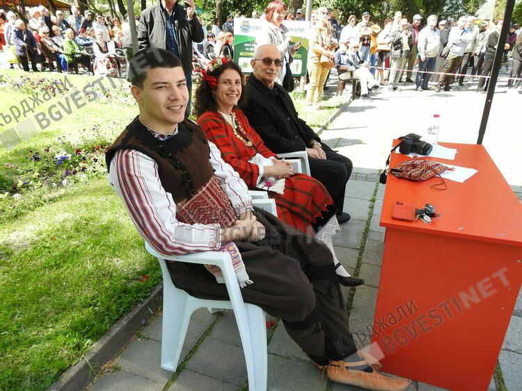  Празник на българския фолклор за Първи май в Кърджали /снимки/