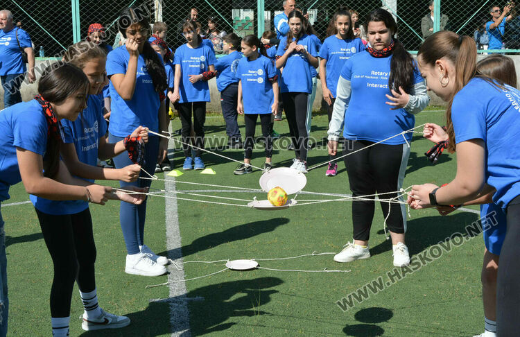 100 деца се включиха в спортен празник срещу зависимостите, организиран от Ротари клуб Хасково-Аида