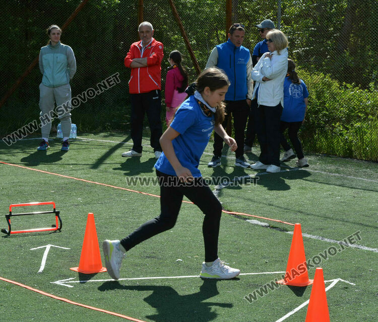 100 деца се включиха в спортен празник срещу зависимостите, организиран от Ротари клуб Хасково-Аида