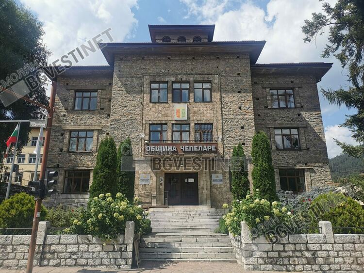 Майски тържества в Чепеларе изпълват града с дух, ритъм и традиция