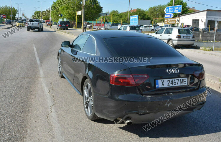 Три коли катастрофираха на бул. „Освобождение“ в Хасково