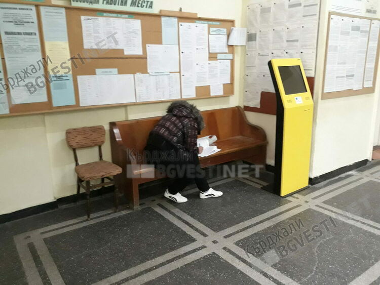 782 души се регистрираха в Бюрото по труда за месец,най много са от сферата на услугите