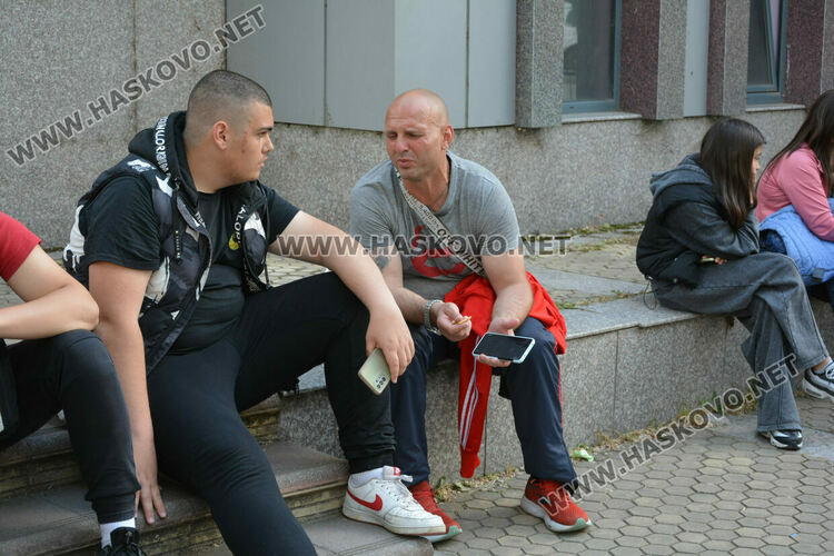 Втори, но по-вял протест пред Районното управление в Хасково