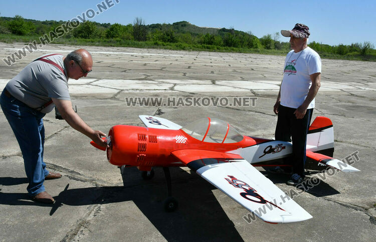 Любители на авиоспортовете се събраха на летище Узунджово