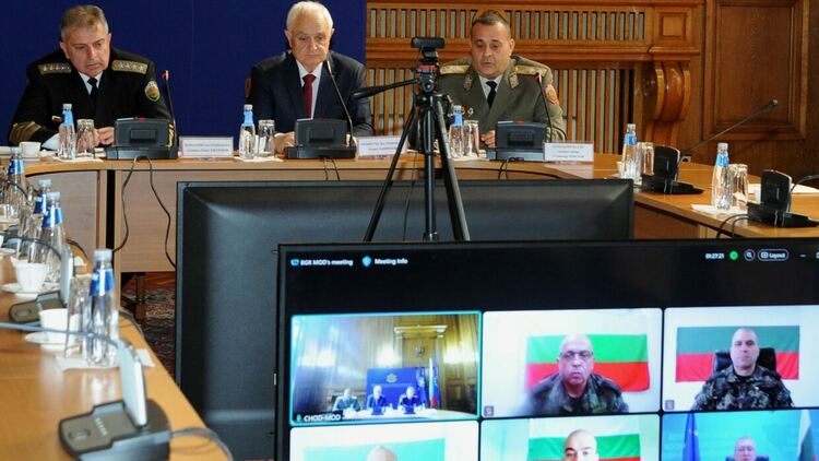 МО: 270 български военни от Въоръжените сили участват в 5 операции на НАТО и 3 на ЕС