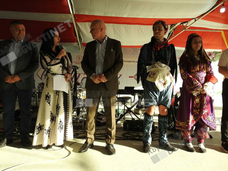 Кърджалиец председателства журито на голям международен фестивал, отличиха ансамбъл „Кърджали“за перфекционизъм