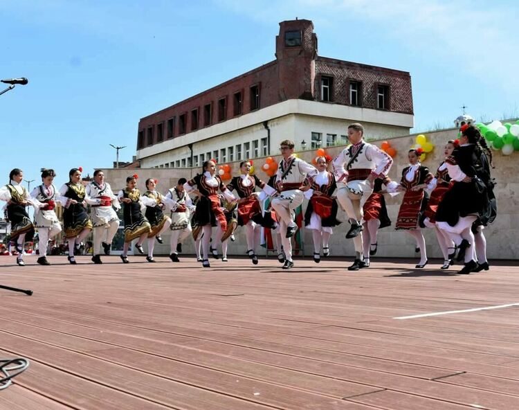 Асеновград отбеляза Гергьовден