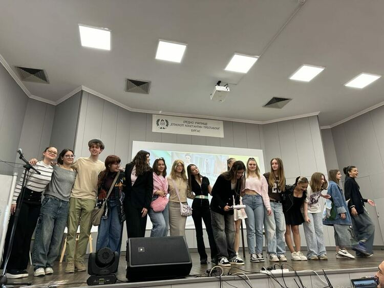 Среща на приятелството по НП „Иновации в действие“ за славейковци и в Бургас