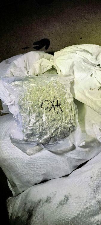 Служители на ГДБОП арестуваха четирима със 145 кг канабис