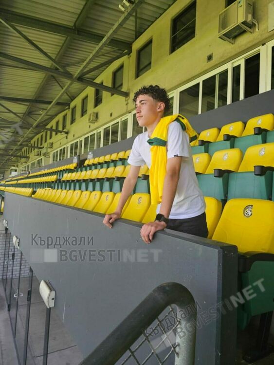 Кърджалиец канен на проби в Манчестър сити, подписва с нидерландски футболен тим