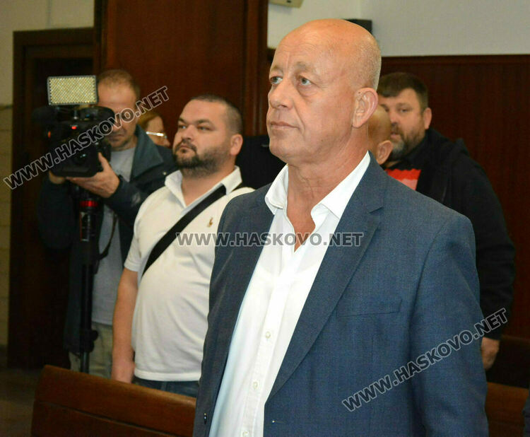 Гледат днес делото за отстраняване на Мюмюн Искендер като кмет 