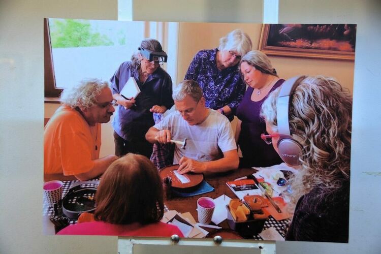 Майски културни празници 2025 г. бяха официално открити с впечатляваща изложба и рок концерт