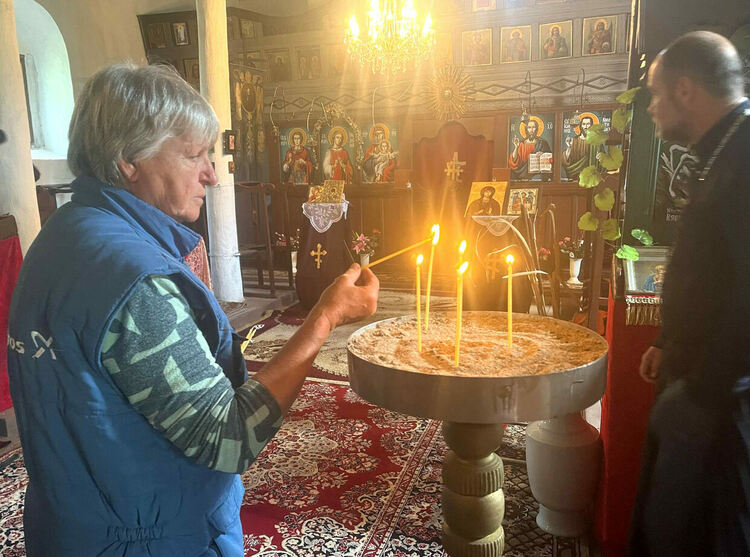 В село Мандра отслужиха водосвет и се помолиха да няма градушки