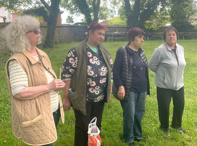В село Мандра отслужиха водосвет и се помолиха да няма градушки