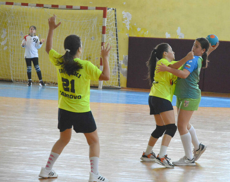 Хасково е домакин на Държавния финал по хандбал за момичета до 11 години