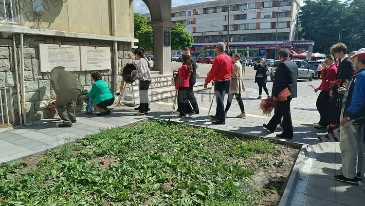 Кърджали отбелязва Деня на Победата, българи, рускини и украинки почетоха паметта на загиналите герои