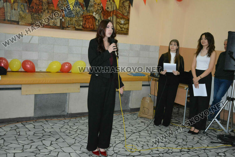 31 от Езиковата гимназия взеха немски дипломи, 16 са със супер резултат