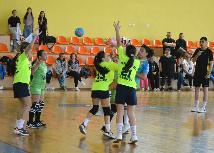 Хасково е домакин на Държавния финал по хандбал за момичета до 11 години