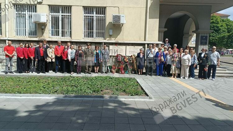 Кърджали отбелязва Деня на Победата, българи, рускини и украинки почетоха паметта на загиналите герои