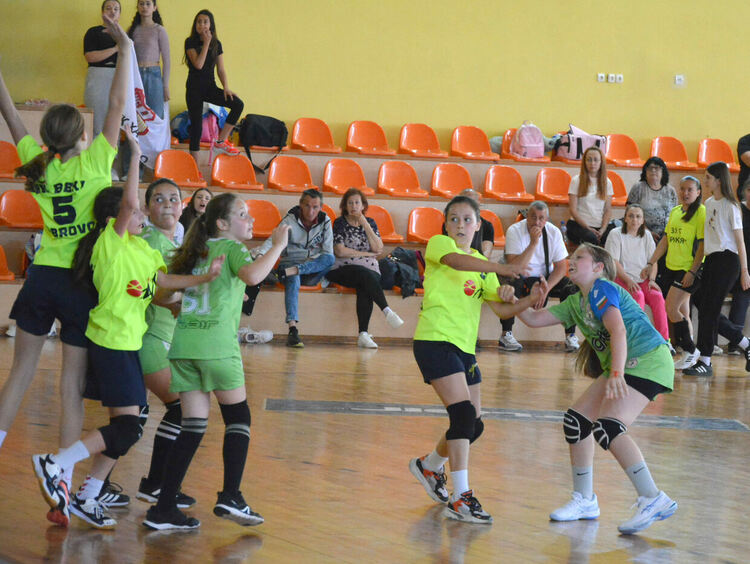 Хасково е домакин на Държавния финал по хандбал за момичета до 11 години