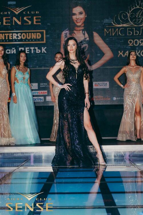 18-годишната Яница Борисова е „Мис България – Хасково 2025“