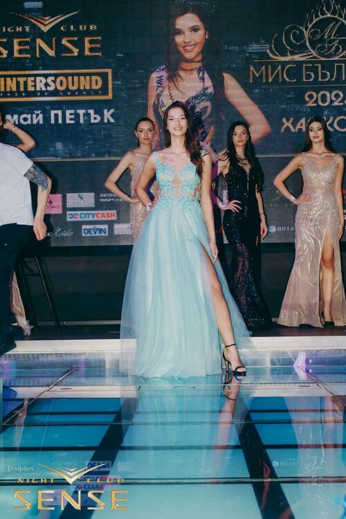 18-годишната Яница Борисова е „Мис България – Хасково 2025“