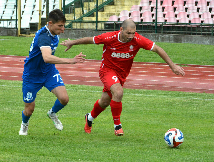 „Саяна“ с домакински успех