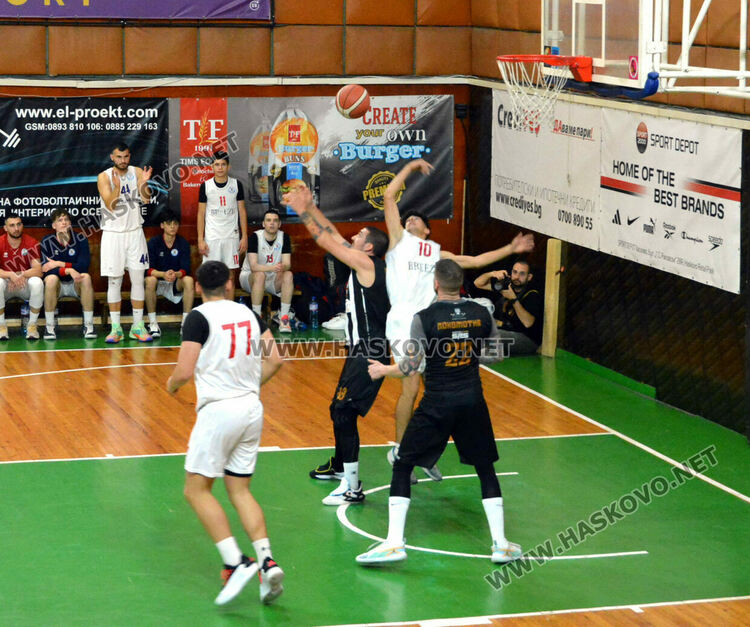 Дубълът на баскетболния „Хасково“ е на финал след драма с „Локомотив“